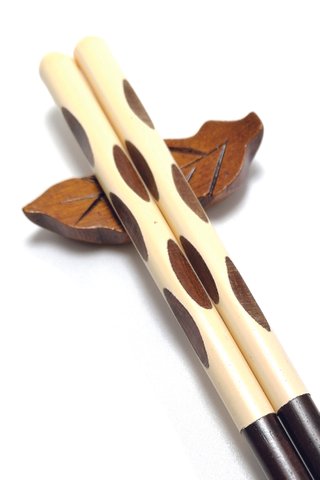 Cream Design Natural Wood Chopsticks and Holders Dining Set