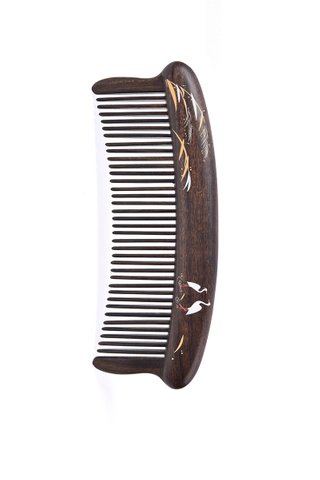8100723| Tan's Chacate Preto Wooden Comb With Handpainted Crane Design