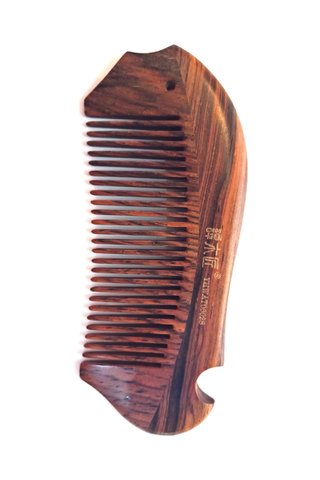 8100273 | Tan's Rose Wood Antistatic Comb With Handmade Fish Design